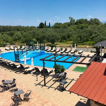 Nikos - Poolside Getaways In Kavos, Corfu Aparthotel Kávos