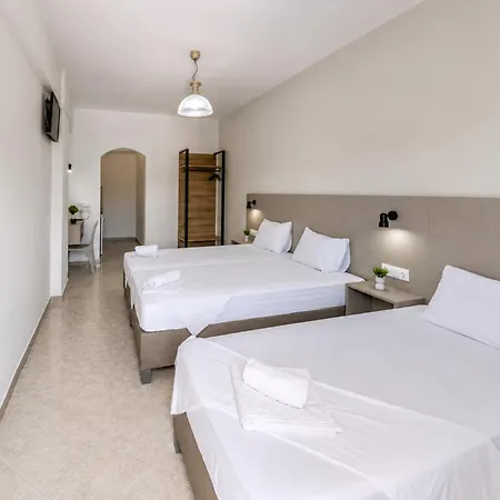 Nikos - Poolside Getaways In Kavos, Corfu Aparthotel Kávos