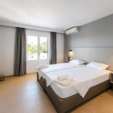 Aparthotel Nikos - Poolside Getaways In Kavos, Corfu 3*