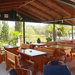 Nikos Aparthotel