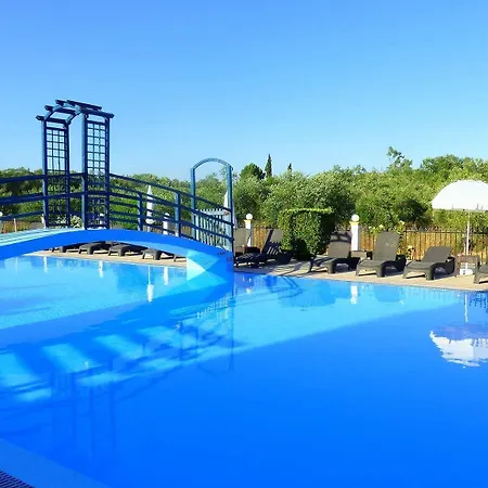 Appart hôtel Nikos - Poolside Getaways In Kavos, Corfu 3*