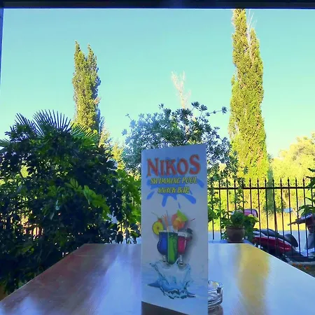Nikos - Poolside Getaways In Kavos, Corfu