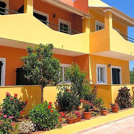 Nikos Villas Corfu Lägenhetshotell Kávos