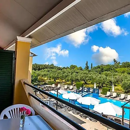 Lägenhetshotell Nikos Villas Corfu
