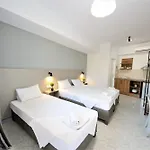 Nikos Aparthotel