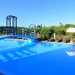 Aparthotel Nikos 3*