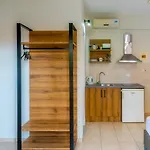 Nikos Aparthotel 3*