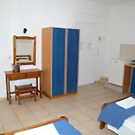 Nikos Aparthotel