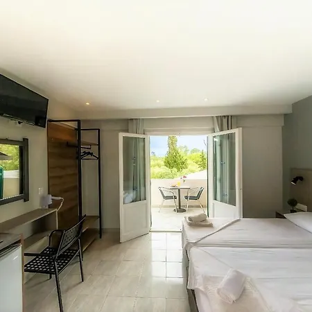 Aparthotel Nikos Kávos