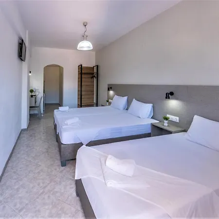 Nikos - Poolside Getaways In Kavos, Corfu 3* 卡沃斯