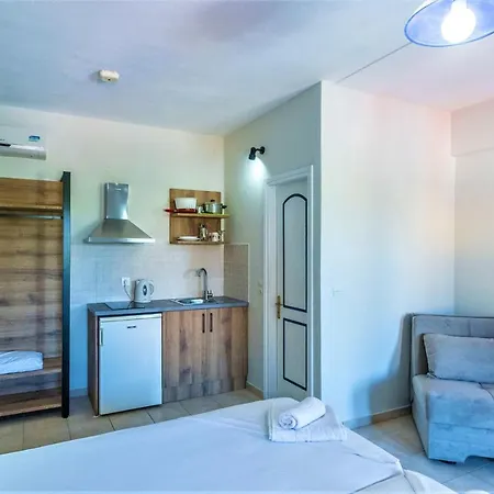Nikos Hotel de apartamente 3*