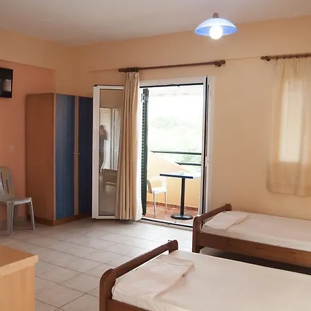 Hotel de apartamente Nikos Kávos