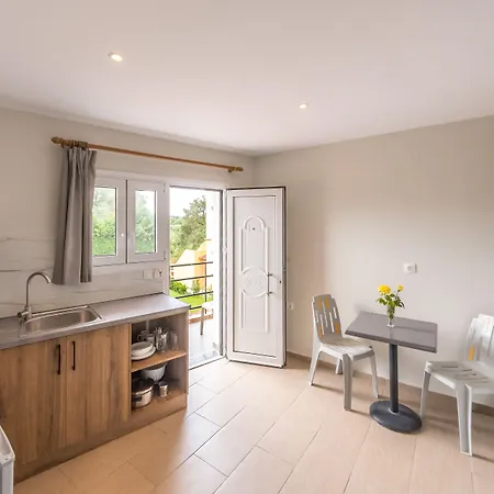 Nikos Hotel de apartamente 3*