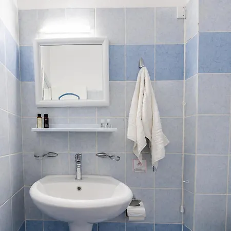 Nikos - Poolside Getaways In Kavos, Corfu 3*