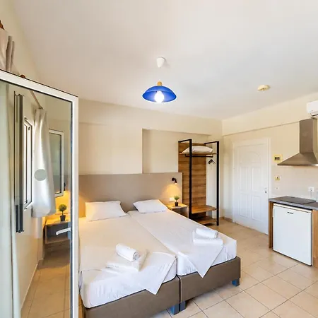 Nikos - Poolside Getaways In Kavos, Corfu 3* קאבוס