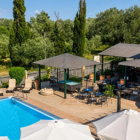 Nikos - Poolside Getaways In Kavos, Corfu מלון דירות 3*