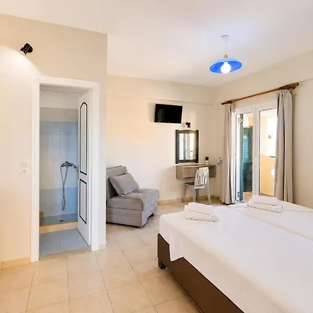 Nikos - Poolside Getaways In Kavos, Corfu Apart-hotel Kávos
